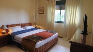 Executive-Zweibettzimmer | Kostenloses WLAN, Bettwäsche