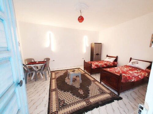 Grand studio meublé à 20 min de l'aéroport Tunis Carthage 