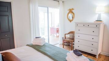 1 bedroom, desk, iron/ironing board, free WiFi