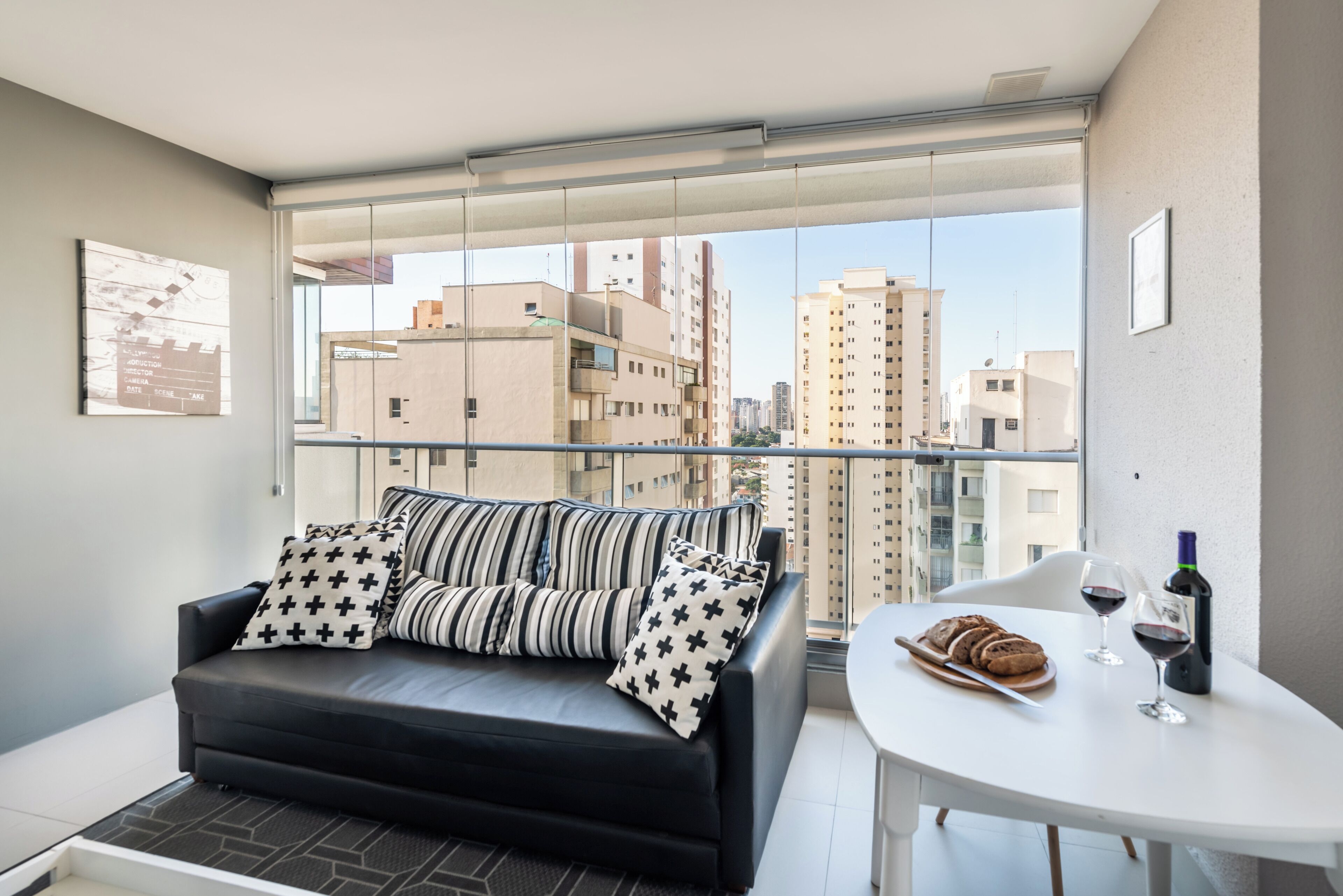 Smart-TV, Tischtennisplatte, Drucker