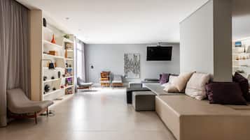Smart TV, tenis de mesa y impresora