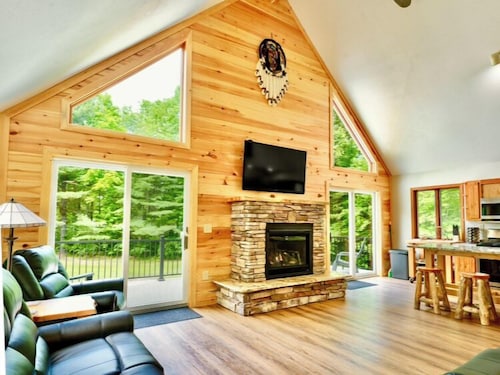 North Pole Christmas Michigan Lodge