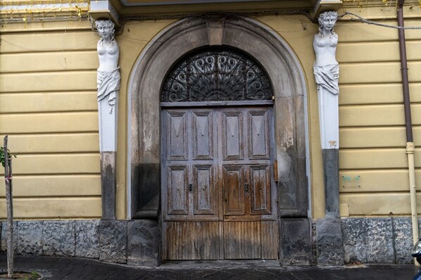 Entrée de l’hébergement