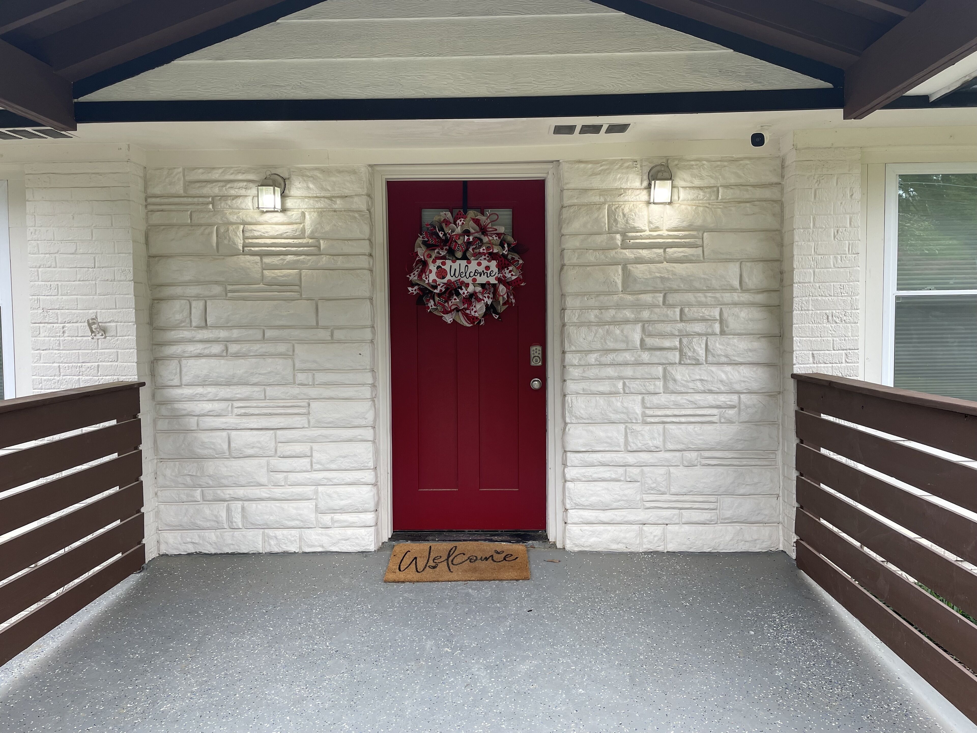 Cozy, stylish 4-bedroom house close to many Atlanta attractions. 