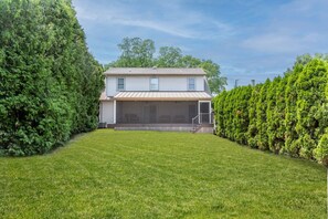 Exterior - The Queen Place*15min to Sight&Sound*King bed*BBQ (Gordonville)