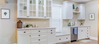 The Queen Place*15min to Sight&Sound*King bed*BBQ