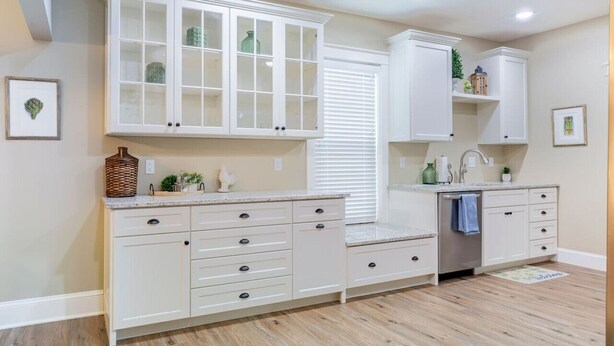 A kitchen with white cabinetry, a countertop, and a window with blinds. - The Queen Place*15min to Sight&Sound*King bed*BBQ (Gordonville)