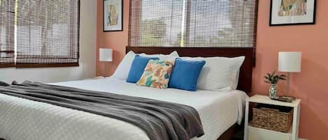 2 Schlafzimmer, BĂŒgeleisen/BĂŒgelbrett, Reisekinderbett, WLAN