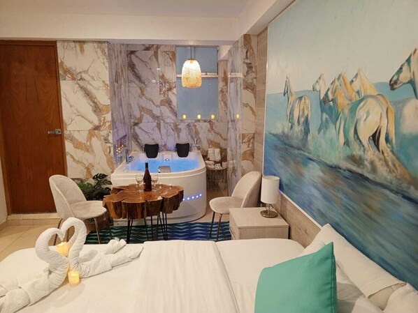 ألحفة محشوة بالريش وأسرّة بطبقة علوية مريحة ومكواة/لوح كي