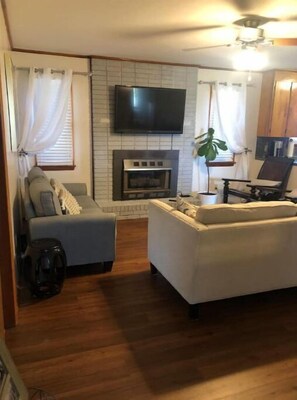 スマートテレビ、暖炉