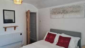 1 sovrum, strykjärn/strykbräda, wi-fi och sängkläder