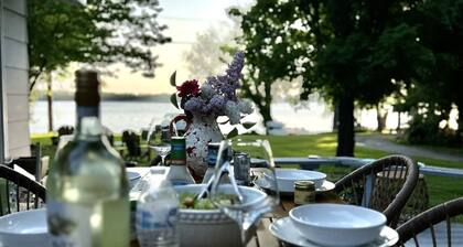 Endless Sunsets - Lake Front Retreat in the "Gut" on Lake Champlain