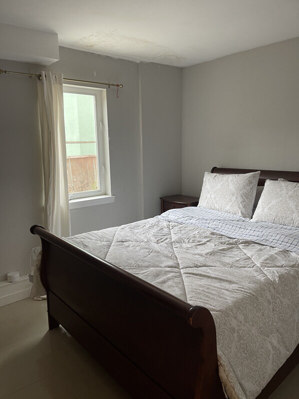 2 bedrooms, WiFi, bed sheets