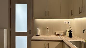 Villa, Multiple Beds | Private kitchen | Fridge, oven, stovetop, electric kettle