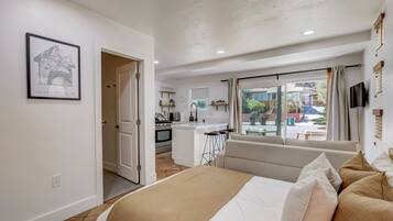 1 bedroom, free WiFi, bed sheets