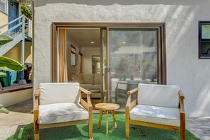 Property grounds - New Modern Condo in The Hills! Sleeps 2-4 - Only 5 min to Little Italy (San Diego)