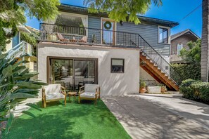 Terrace/patio - New Modern Condo in The Hills! Sleeps 2-4 - Only 5 min to Little Italy (San Diego)
