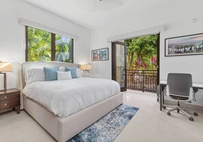 3 Schlafzimmer, Schreibtisch, Bügeleisen/Bügelbrett, Reisekinderbett