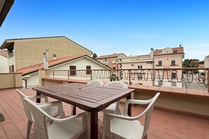 Outdoor dining - P007 - Porto Recanati, large three-room apartment with parking near the sea (Porto Recanati)