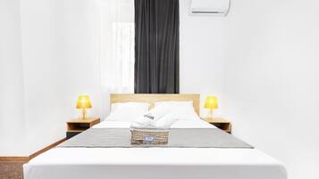 Habitación clásica | 1 dormitorio, escritorio, tabla de planchar con plancha y wifi gratis