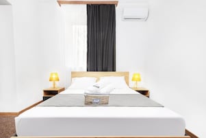 Classic Room | 1 bedroom, desk, iron/ironing board, free WiFi