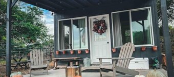 delightful off-the-grid farm cabin in the woods