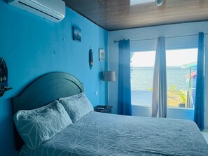 Dundyner, blendingsgardiner, wi-fi (inkludert) og sengetøy