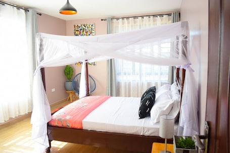 2 bedrooms, iron/ironing board, free WiFi, bed sheets. Ilala House, Voi - Spacious 2 Bed, 2 Bath with parking, 7 mins to Tsavo East