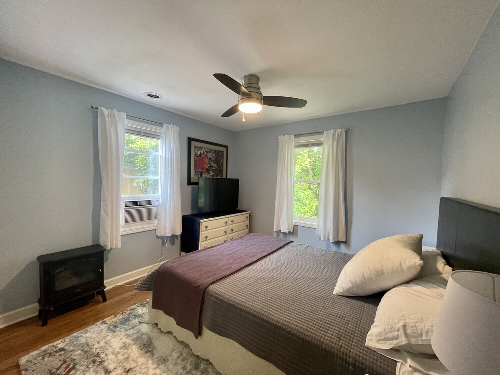 Relaxing Otisco cottage, steps away from Otisco lake. Marietta Vrbo