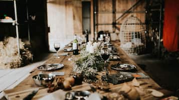 Cabin | Dining