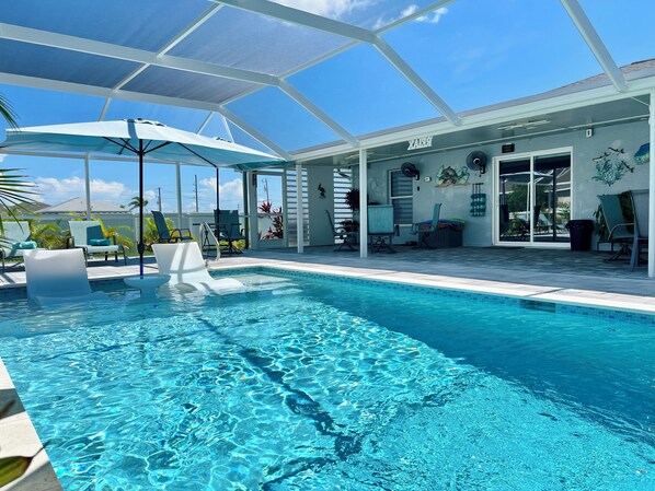 حمّام سباحة مُدفَّأ