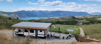 Country RV Glamping with lake, mountain and orchard views!