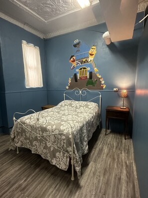 2 bedrooms, WiFi, bed sheets