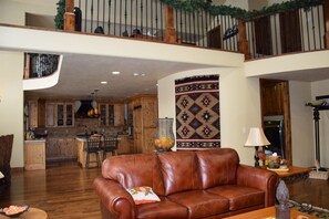 Téléviseur connecté, foyer, bureau