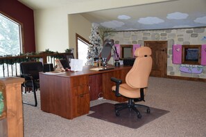 Lobby - Mountain Retreat Park City home. Minutes to ski resorts, Woodward and shopping. (Park City)