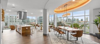 The Bel Air Suite Penthouse The Gulch