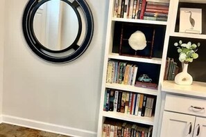 Interior - Pet Friendly Sleeps18 ElevatorBaySt George POOL (St. George Island)