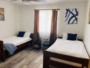 4 chambres, fer et planche à repasser, Wi-Fi, draps fournis