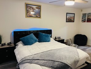 4 室のベッドルーム、アイロン / アイロン台、WiFi、ベッドシーツ