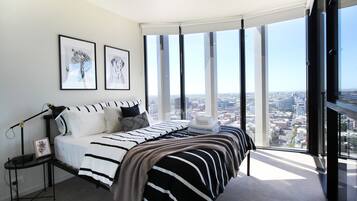 2 bedrooms, iron/ironing board, WiFi (free), bed sheets
