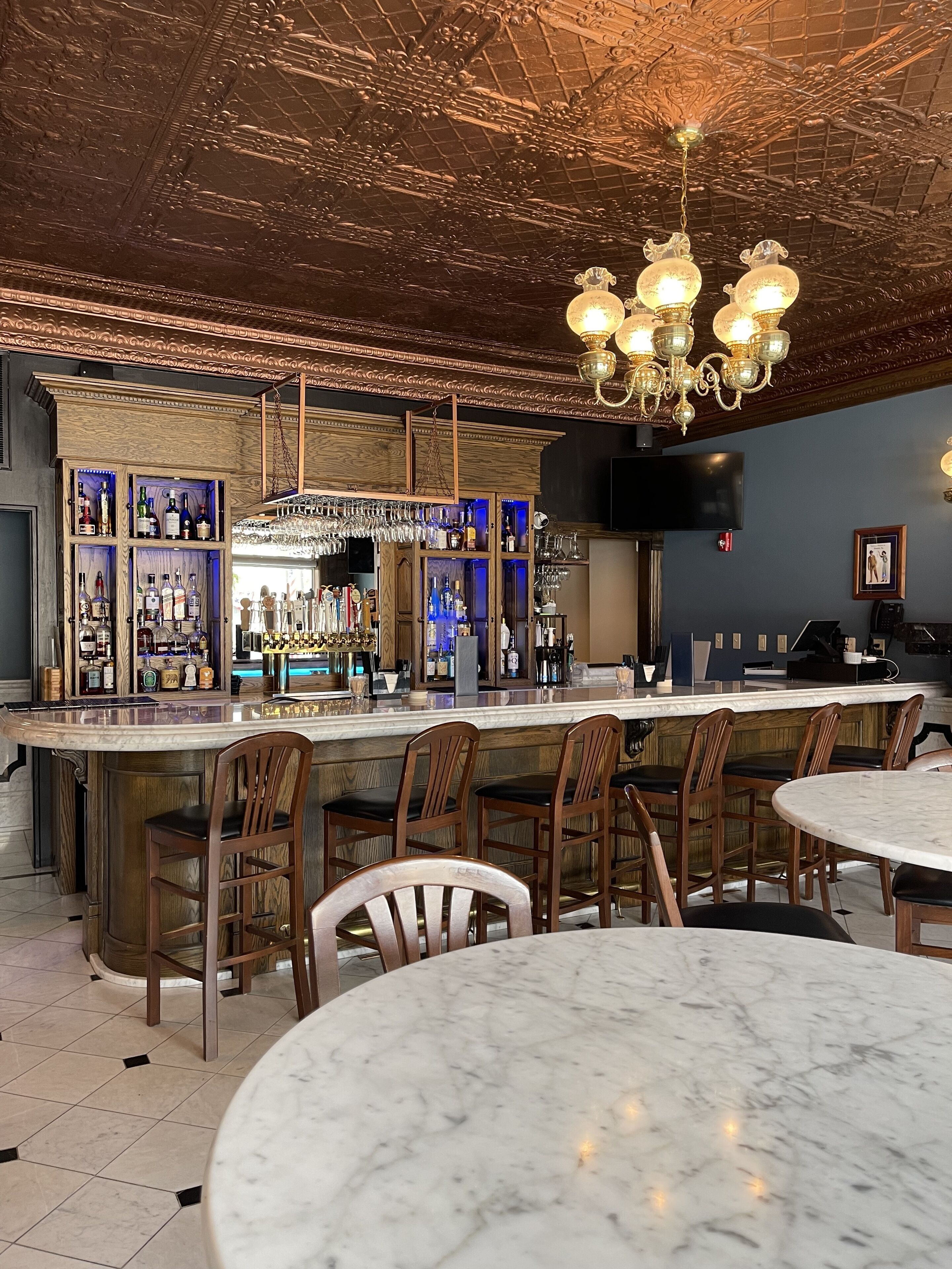 2 か所のバー / ラウンジ