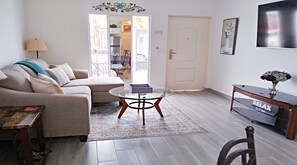 Rumah Kota | Area keluarga | Televisi 32-inci dengan saluran TV kabel