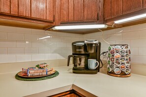 Rumah Tradisional | Dapur pribadi | Kursi makan untuk bayi