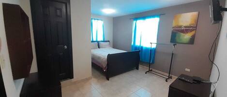 2 habitaciones, wifi gratis y ropa de cama