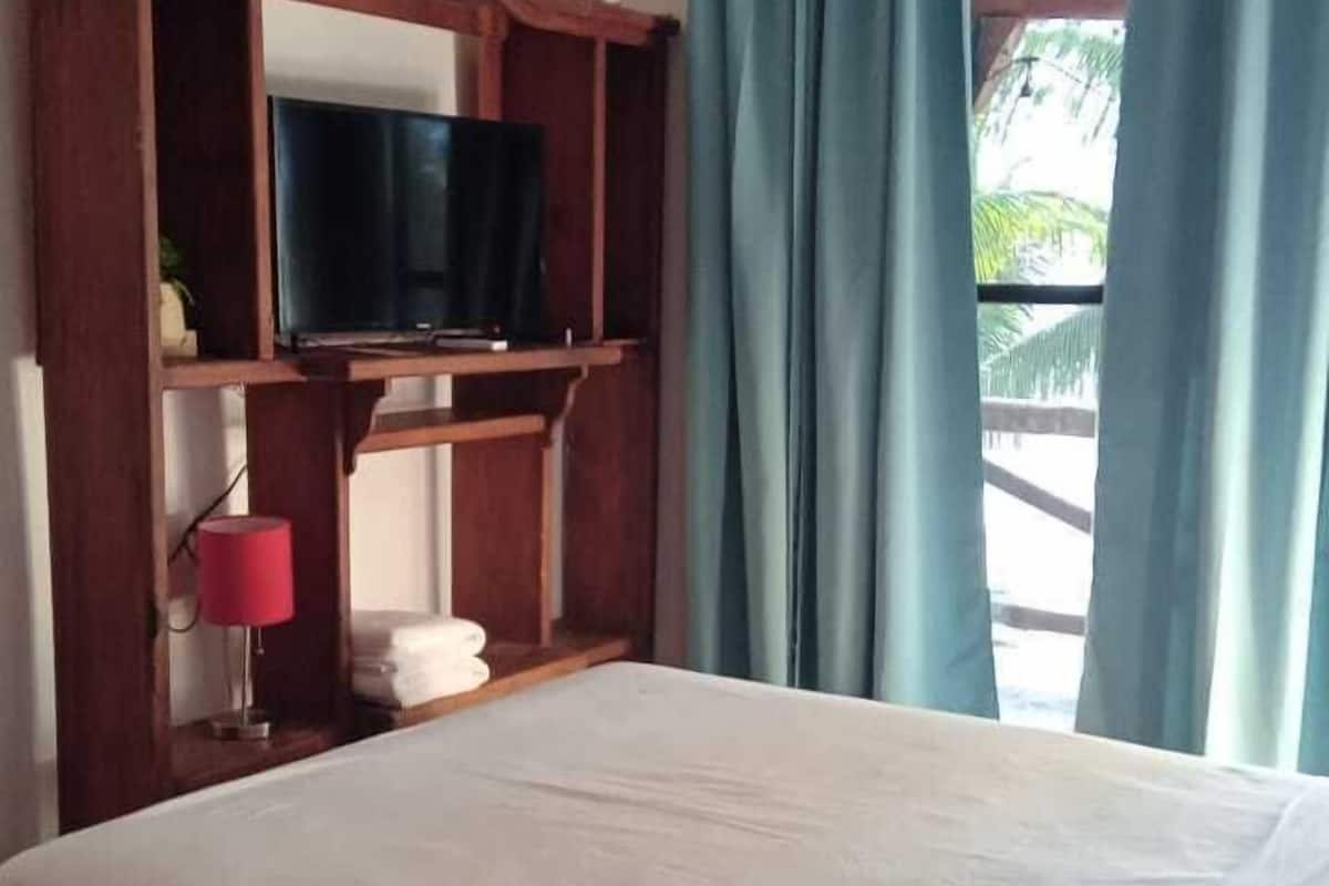 Basic Single Room | WiFi (free), bed sheets