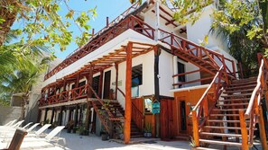 Fachada de la propiedad