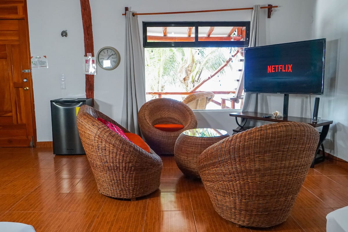 Basic Double Room | Living area