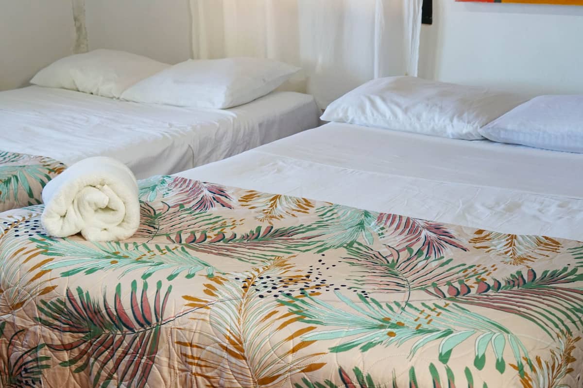 Basic Triple Room | WiFi (free), bed sheets