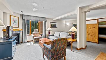 Télévision, cheminée