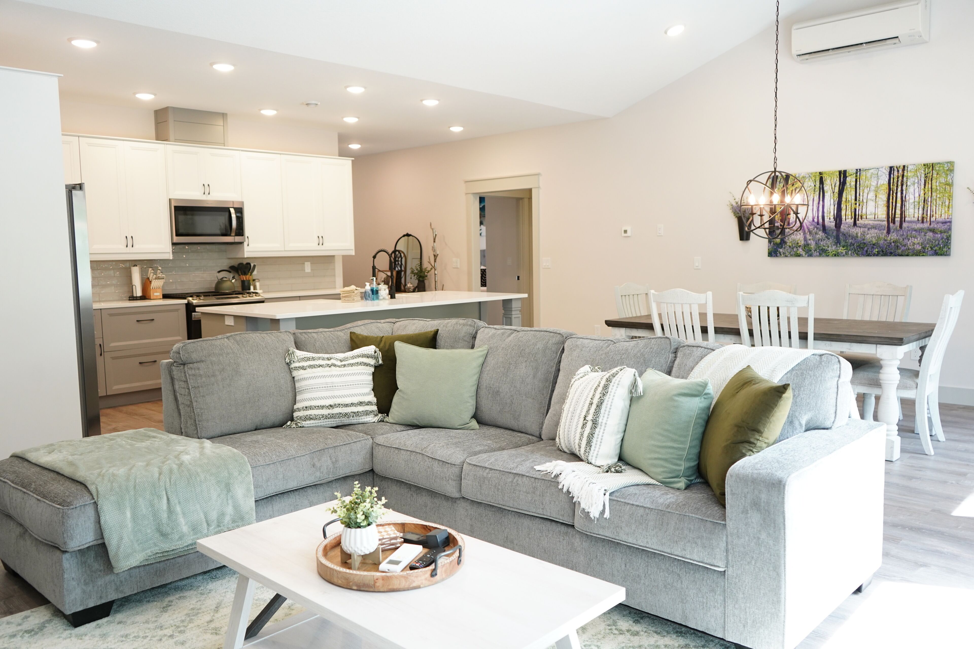 Square 37 | Beautiful Modern Home